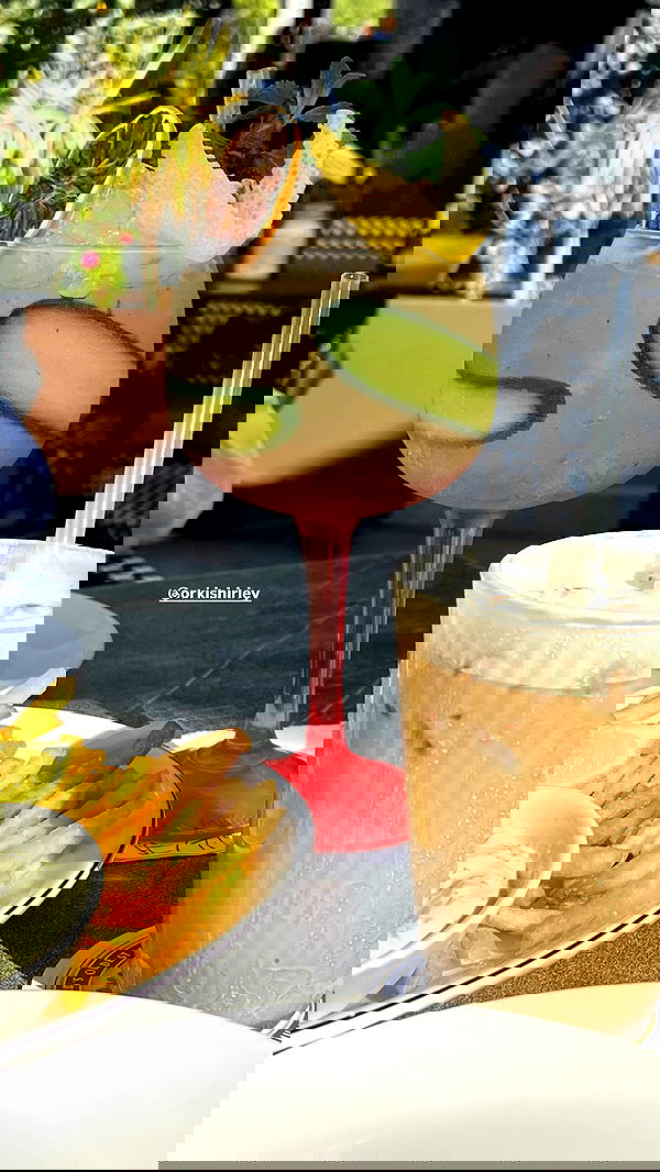 dana_ratushany image ~ Altpins