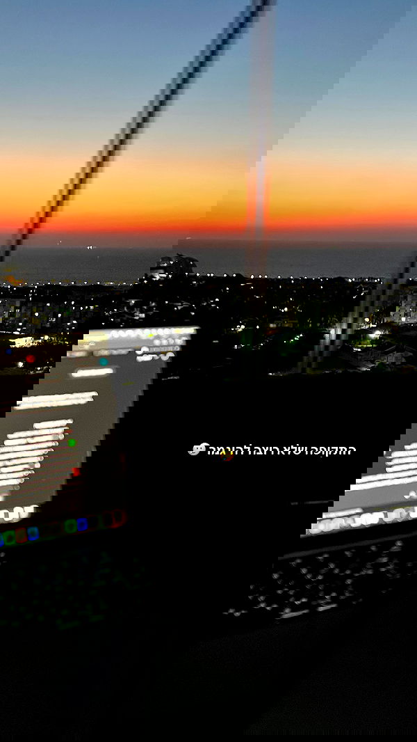 dana_ratushany image ~ Altpins