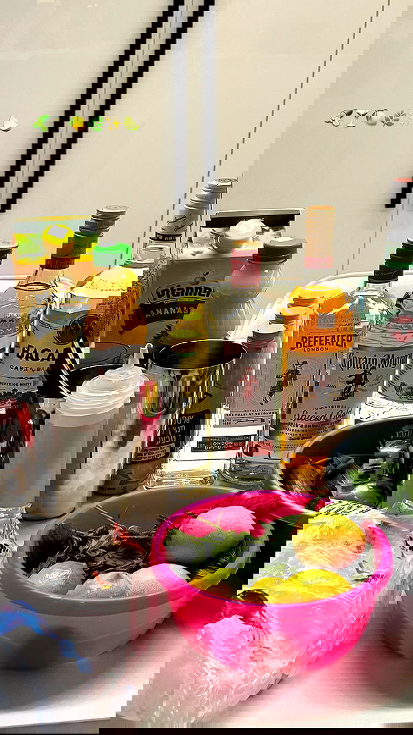 dana_ratushany image ~ Altpins