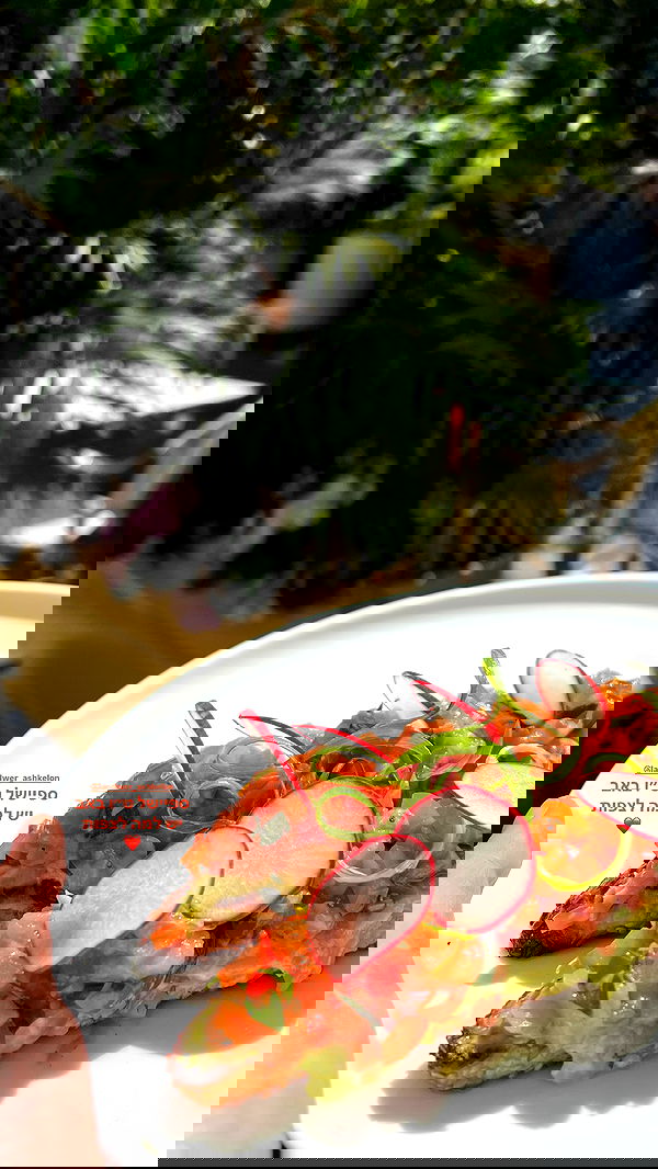 dana_ratushany image ~ Altpins