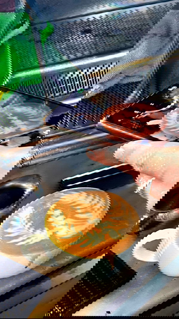 dana_ratushany image ~ Altpins