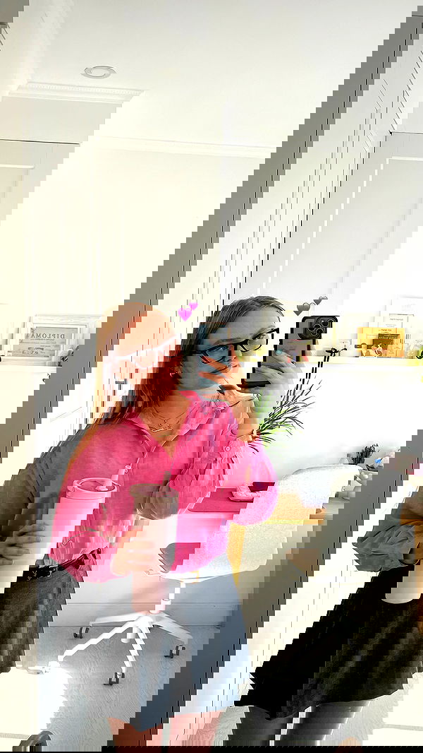 dana_ratushany image ~ Altpins