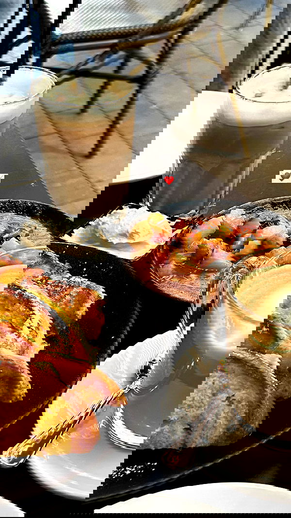 dana_ratushany image ~ Altpins