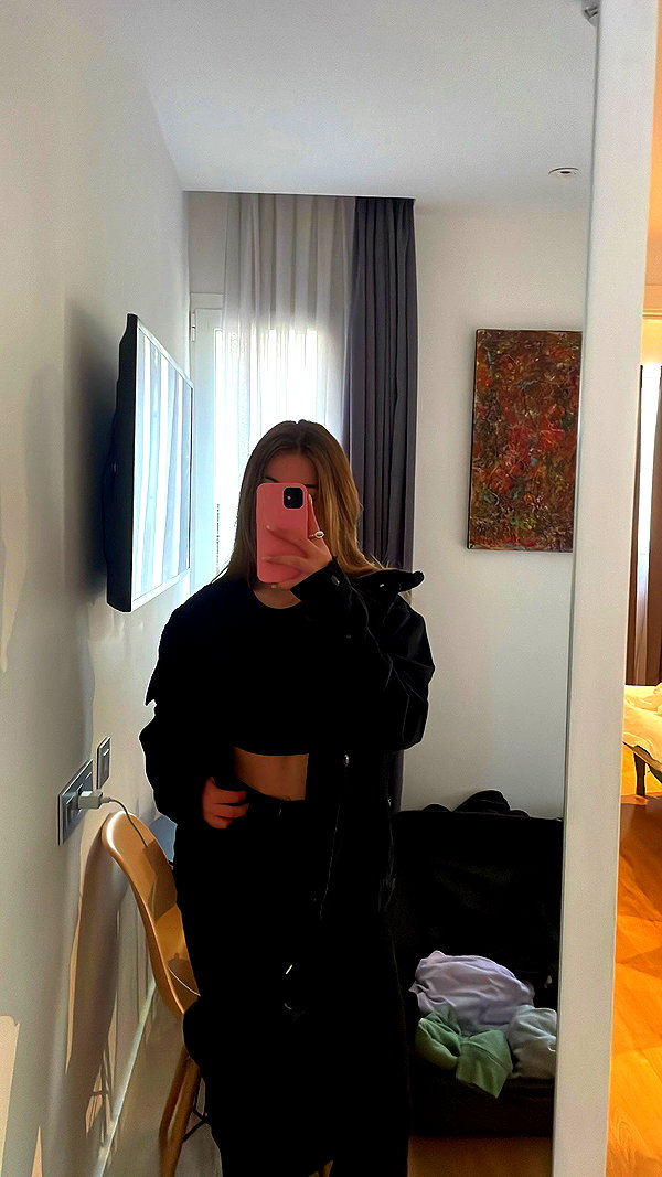 daniellep___ instagram image archive image
