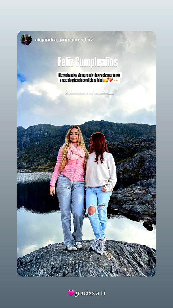 danivasquezz__ danivasquezz__ archive image
