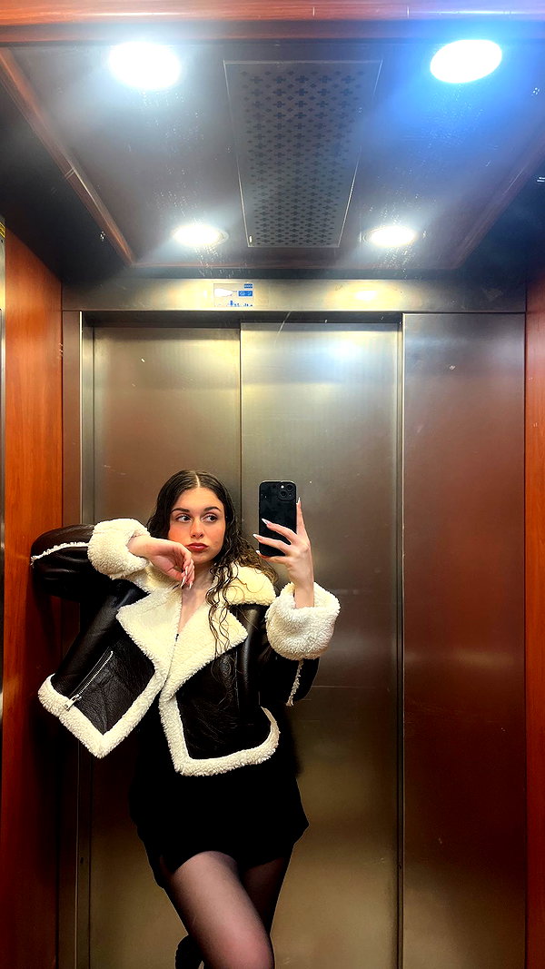denika._.brandis instagram image archive image