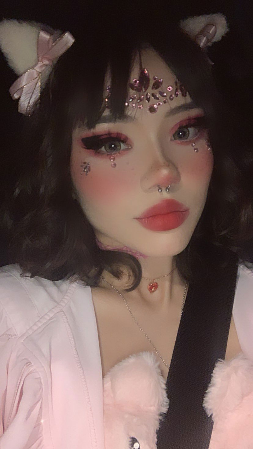 dracuina instagram image archive image