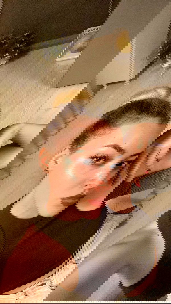 eceebayraktr image ~ Altpins