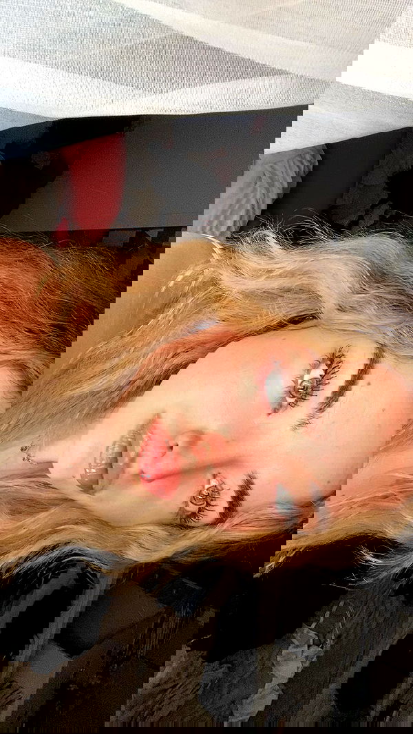 eceebayraktr image ~ Altpins