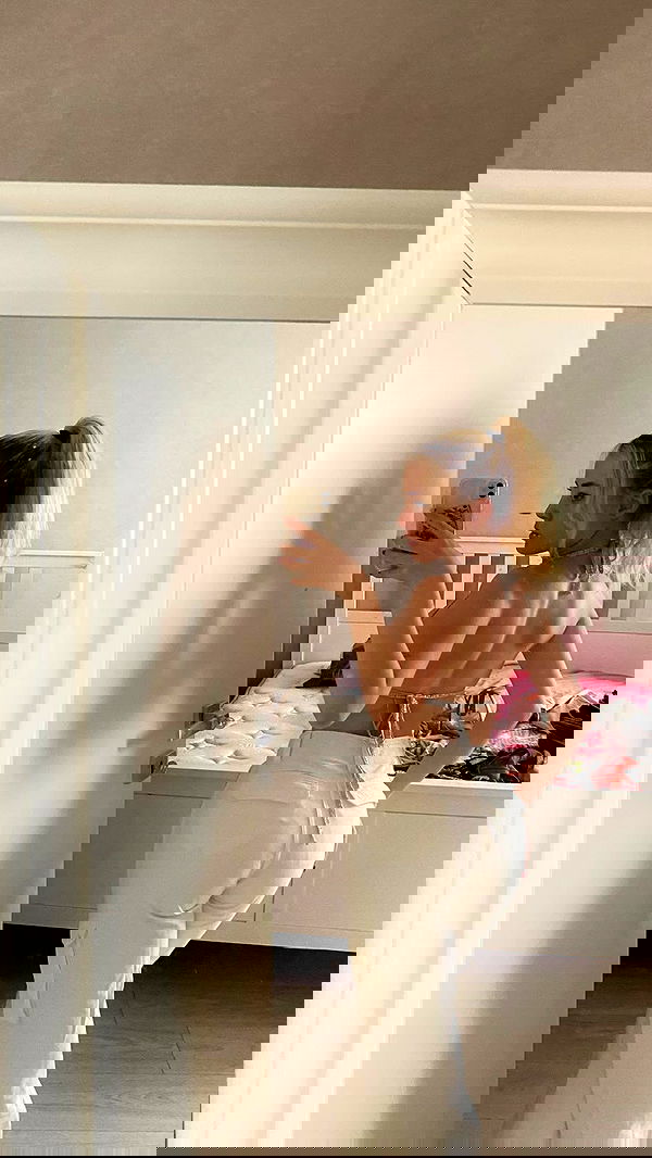 eceebayraktr image ~ Altpins