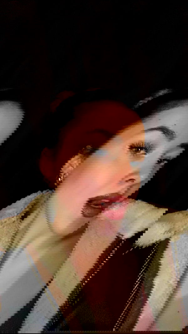 eceebayraktr image ~ Altpins