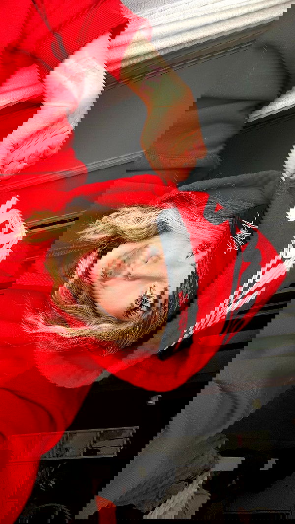 eceebayraktr image ~ Altpins