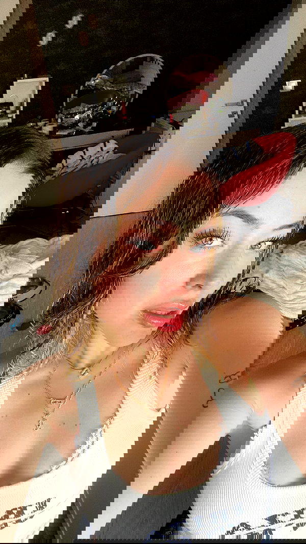 eceebayraktr image ~ Altpins