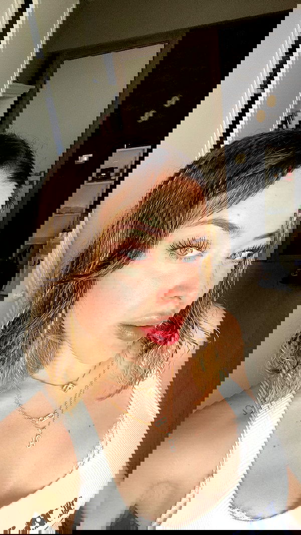 eceebayraktr image ~ Altpins