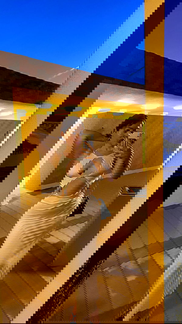 eceebayraktr image ~ Altpins