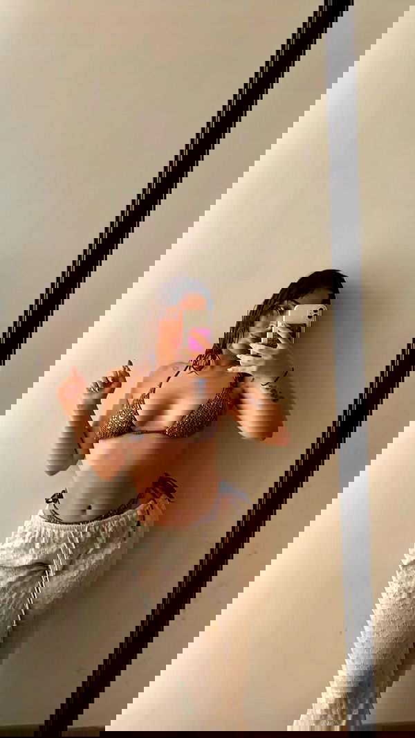 eceebayraktr image ~ Altpins