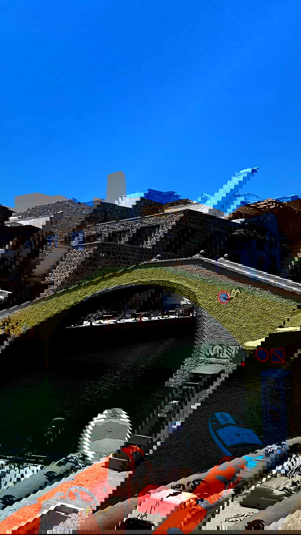 eceebayraktr image ~ Altpins