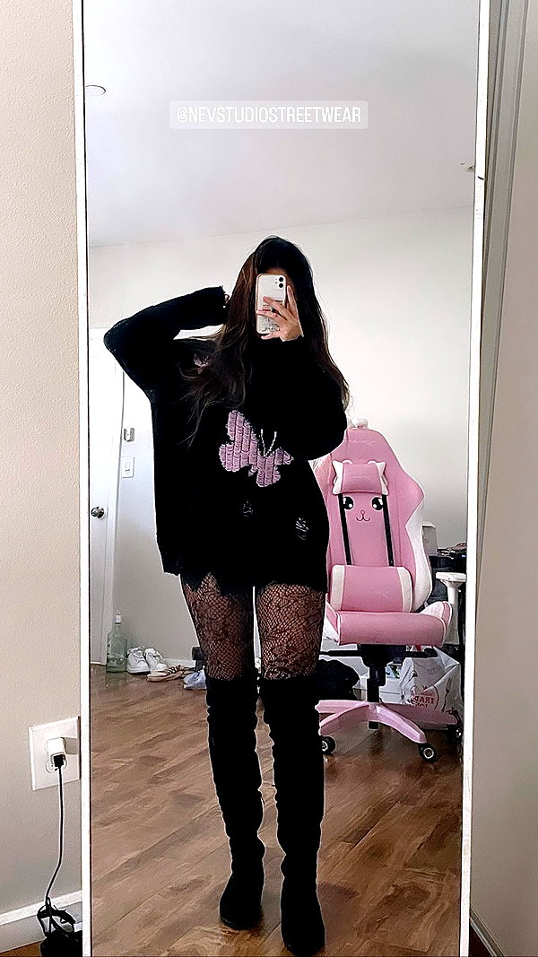 eevee.173 instagram image archive image