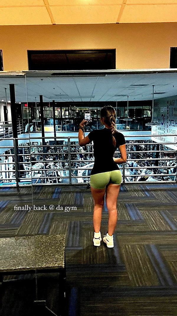 eevee.173 instagram image archive image