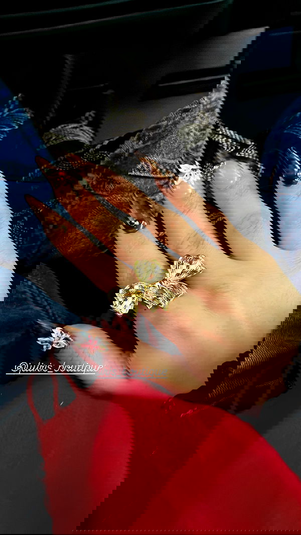 efrat_elmalich image ~ Altpins