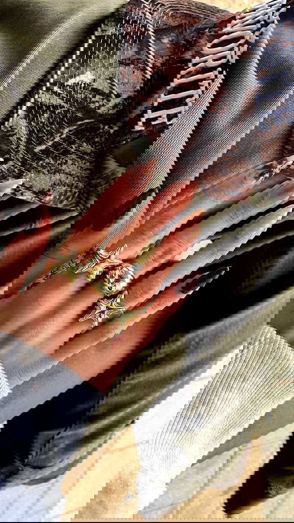 efrat_elmalich image ~ Altpins