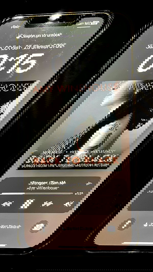 efrat_elmalich image ~ Altpins