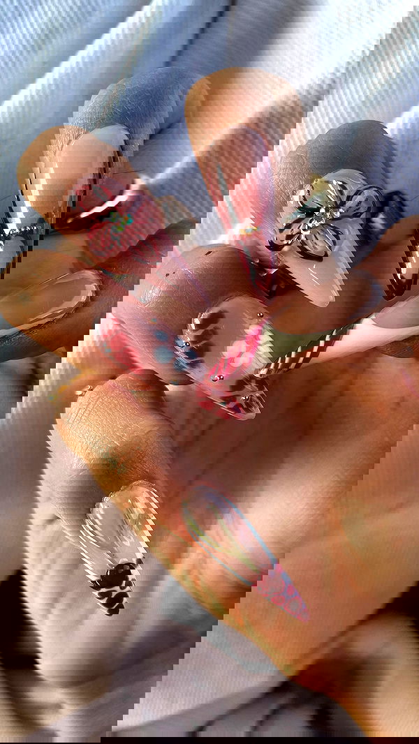 efrat_elmalich image ~ Altpins