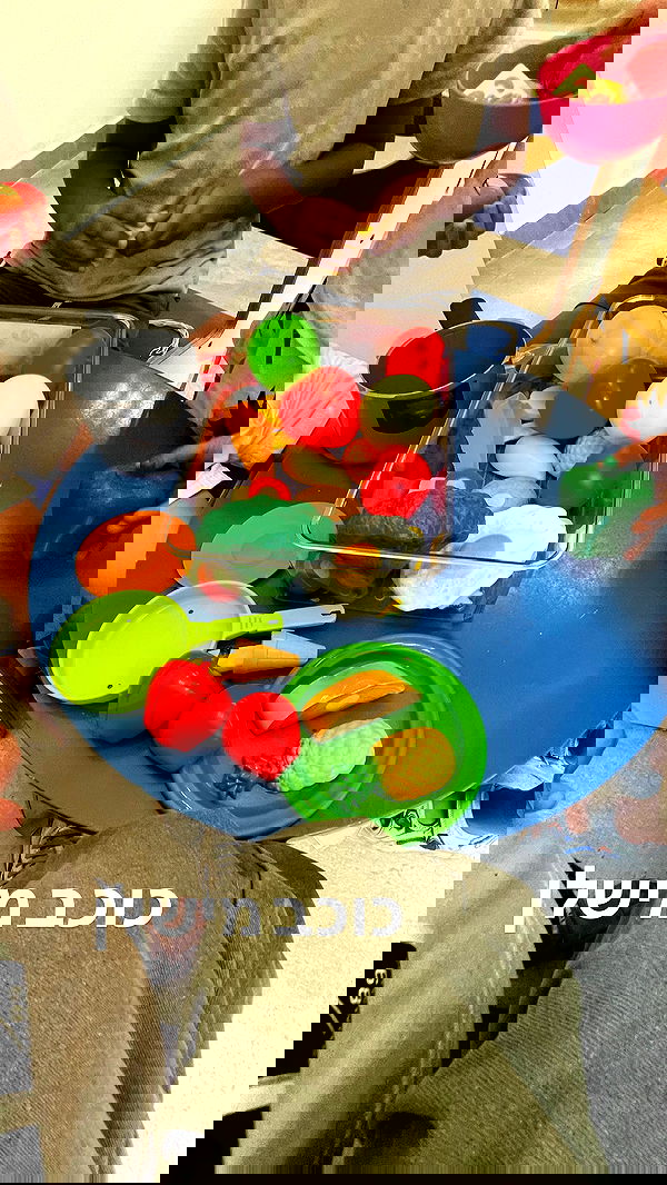 efrat_elmalich image ~ Altpins