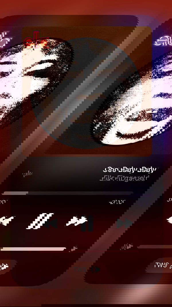 efrat_elmalich image ~ Altpins