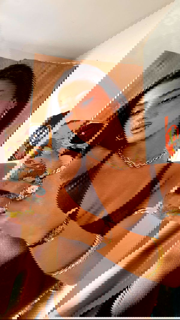 efrat_elmalich image ~ Altpins