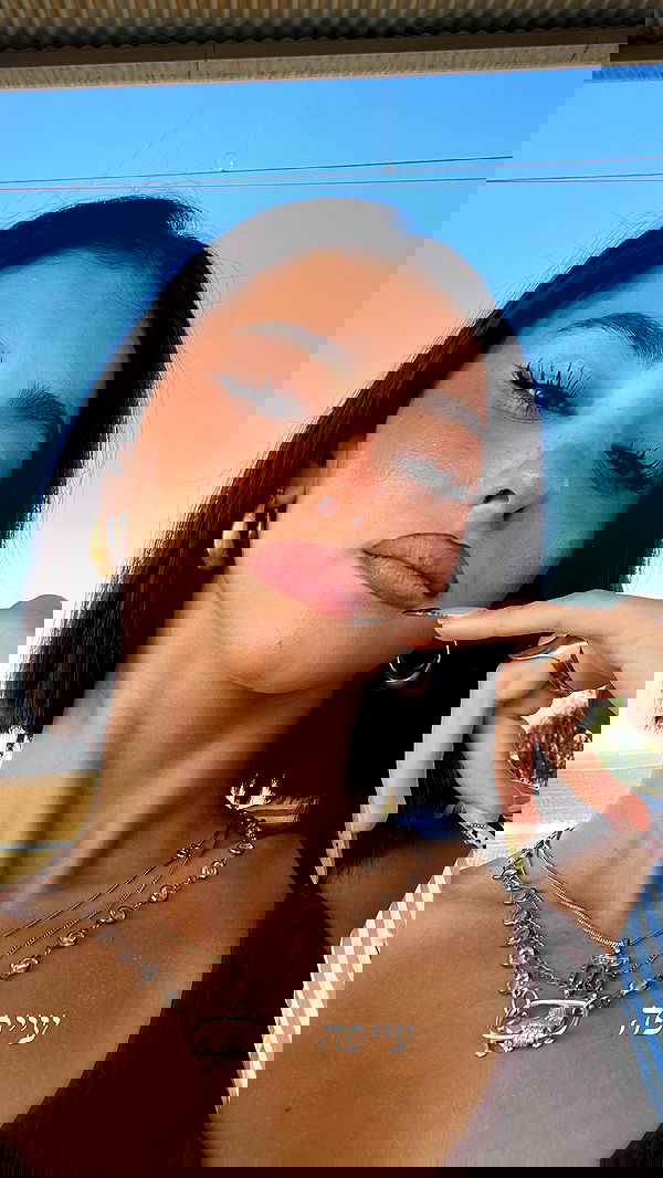 efrat_elmalich image ~ Altpins