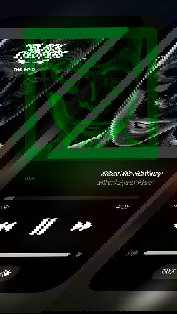 efrat_elmalich image ~ Altpins