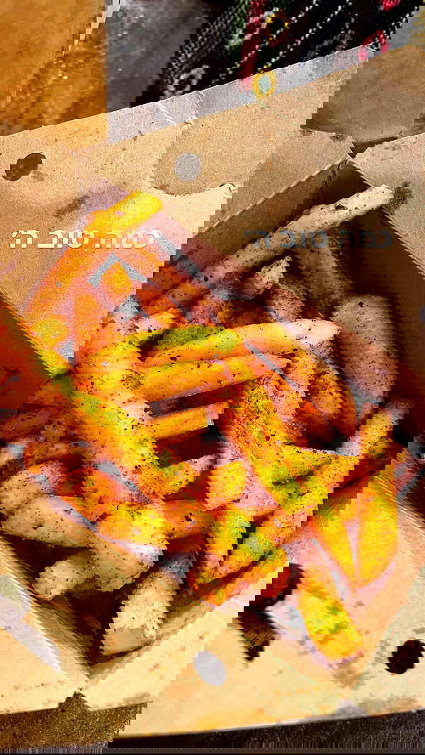 efrat_elmalich image ~ Altpins