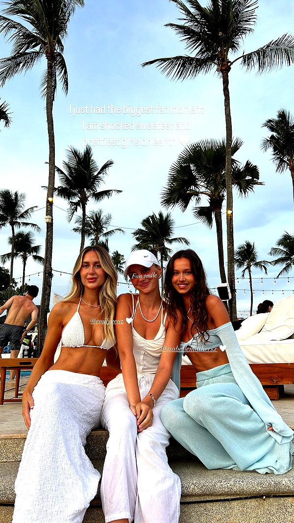 elena.zbt instagram image archive image