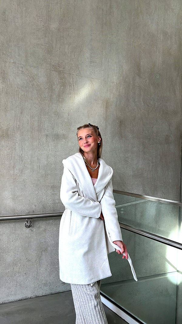 elena.zbt instagram image archive image