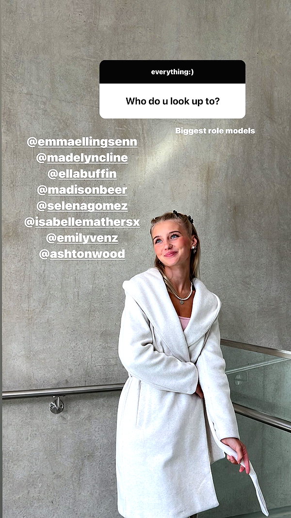 elena.zbt instagram image archive image