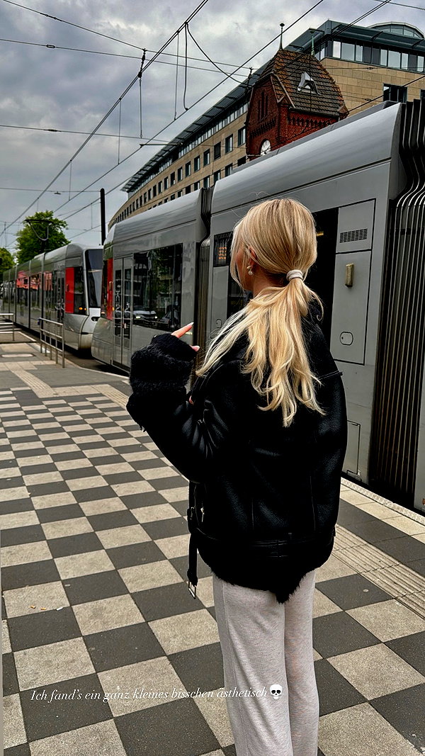 elena.zbt instagram image archive image