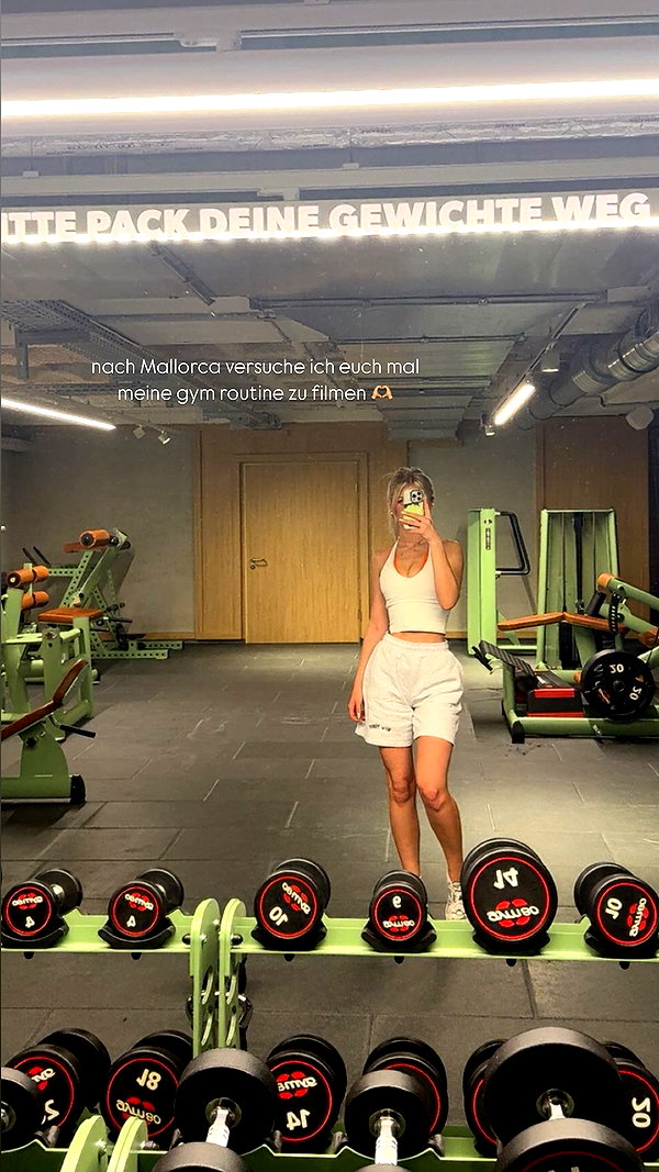 elena.zbt instagram image archive image