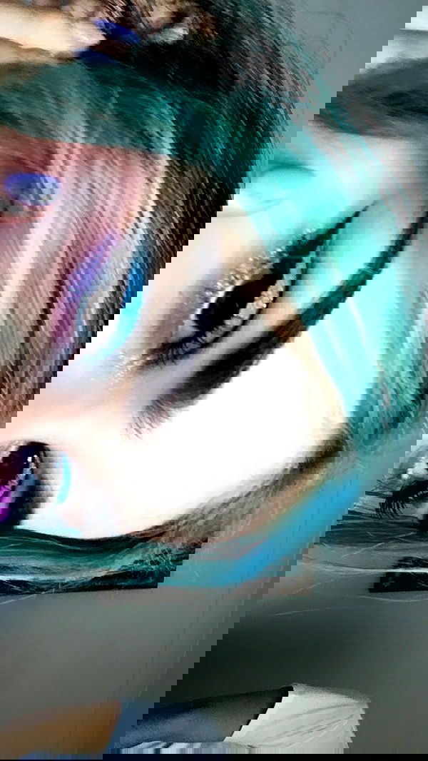 elianachetrit image ~ Altpins