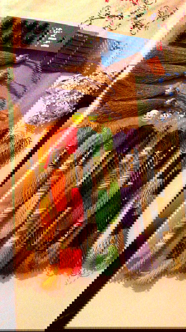 elianachetrit image ~ Altpins