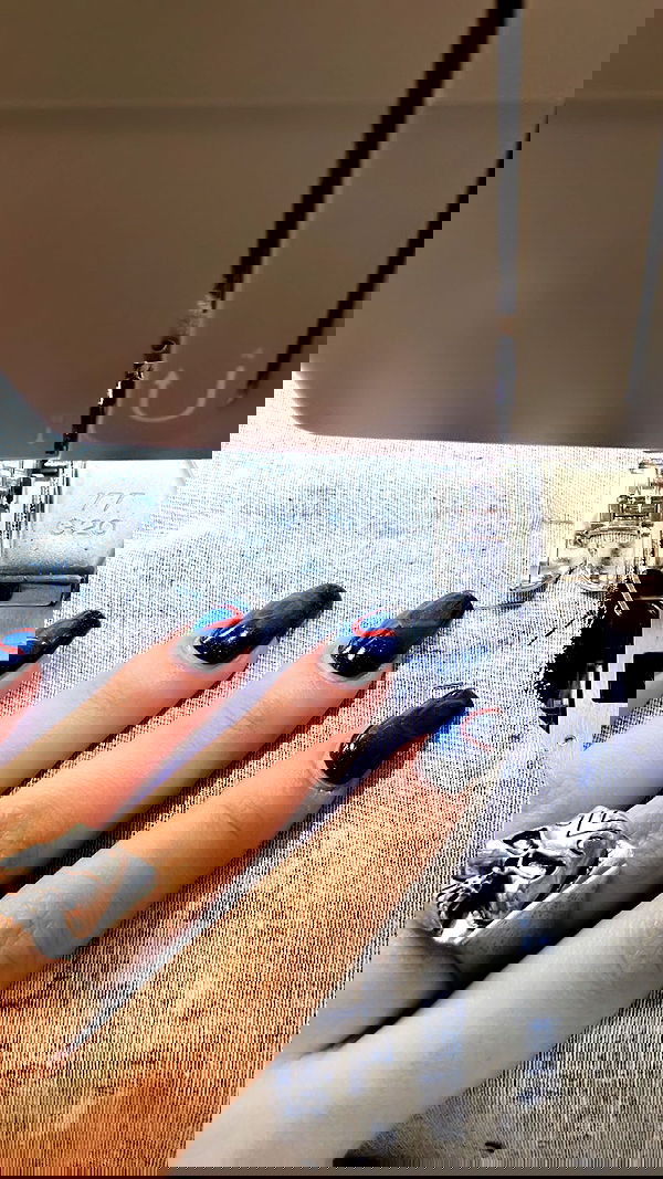 elianachetrit image ~ Altpins