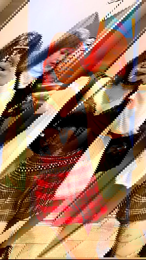 elianachetrit image ~ Altpins