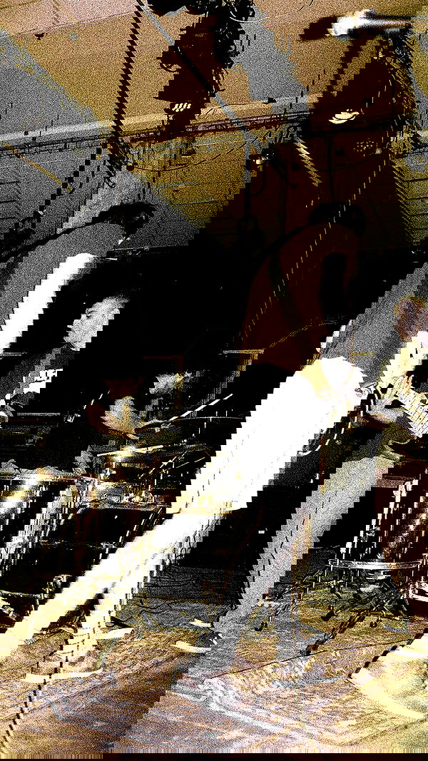 elianachetrit image ~ Altpins