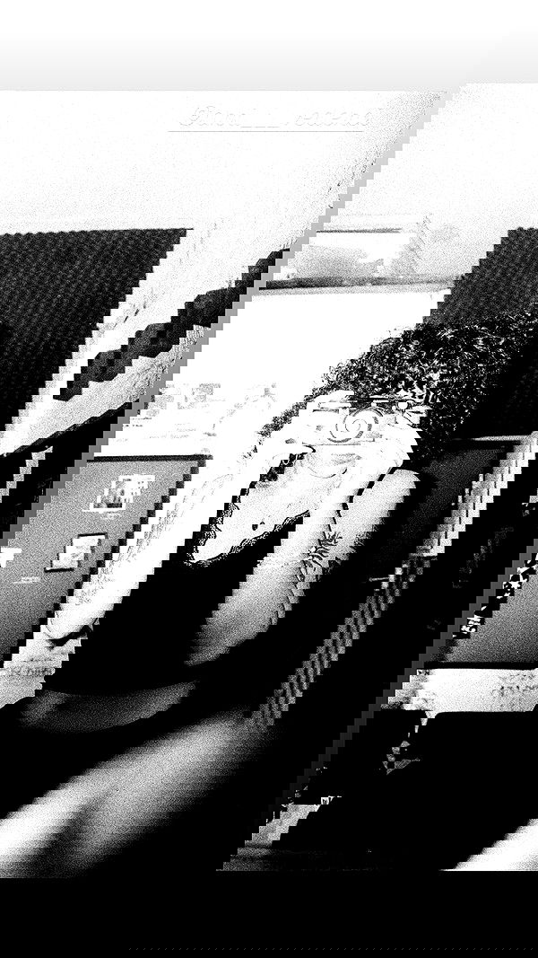 elianachetrit image ~ Altpins