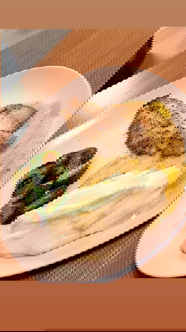 elianachetrit image ~ Altpins