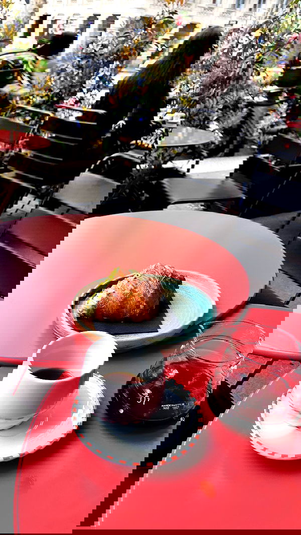 elianachetrit image ~ Altpins