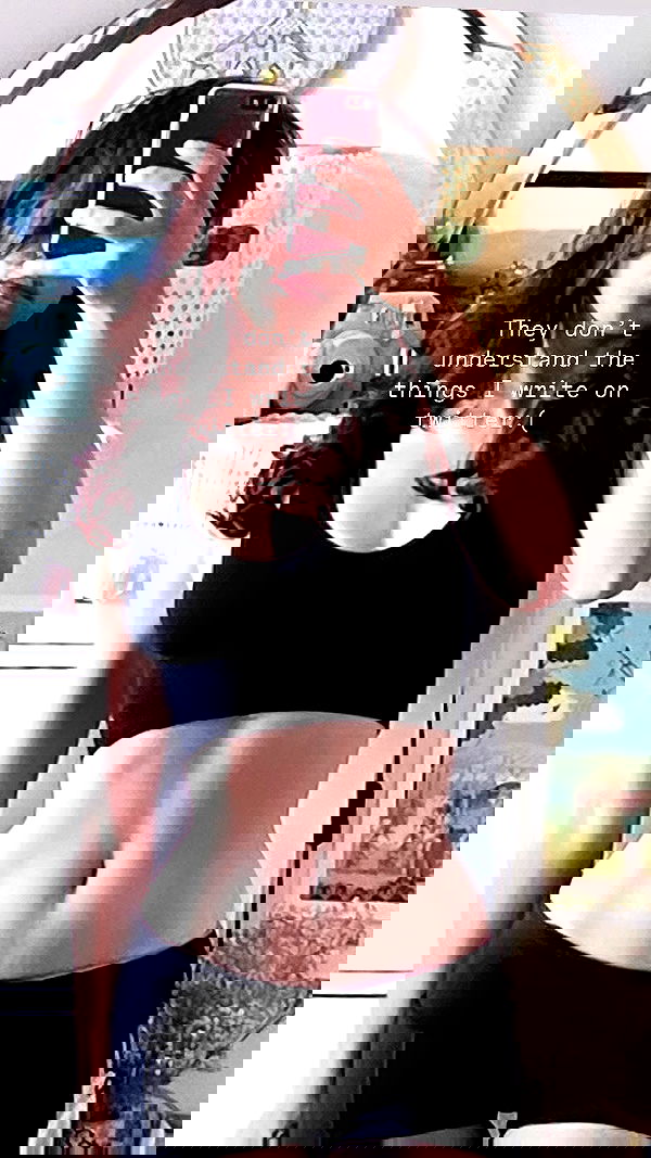 elianachetrit image ~ Altpins