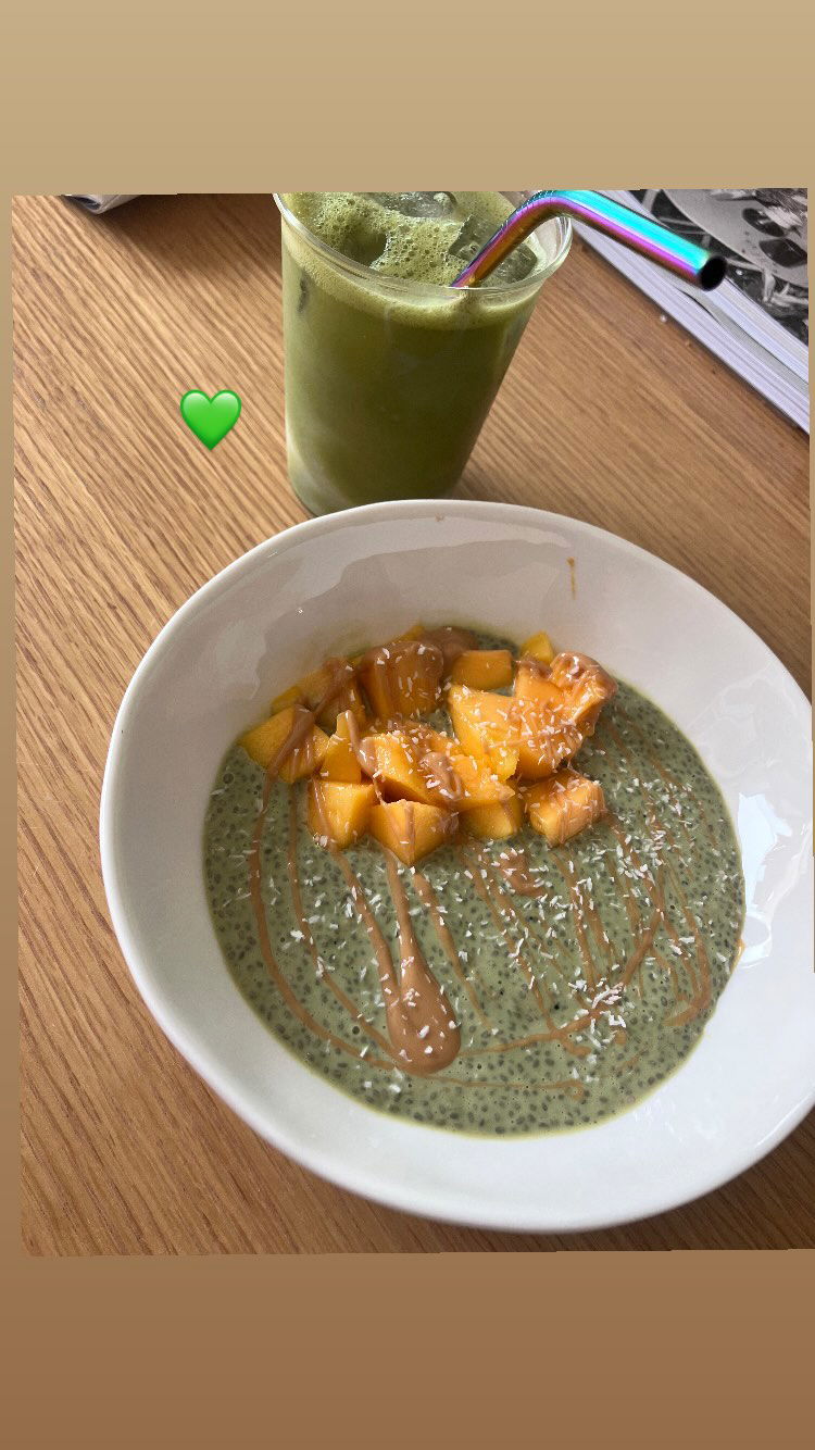 elianachetrit instagram image archive image