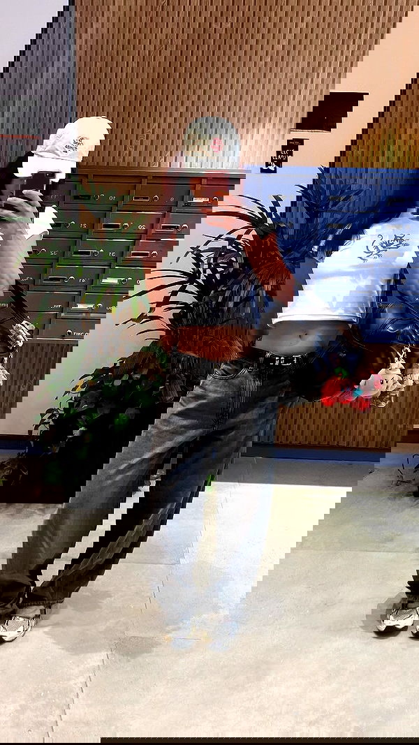 elianachetrit image ~ Altpins