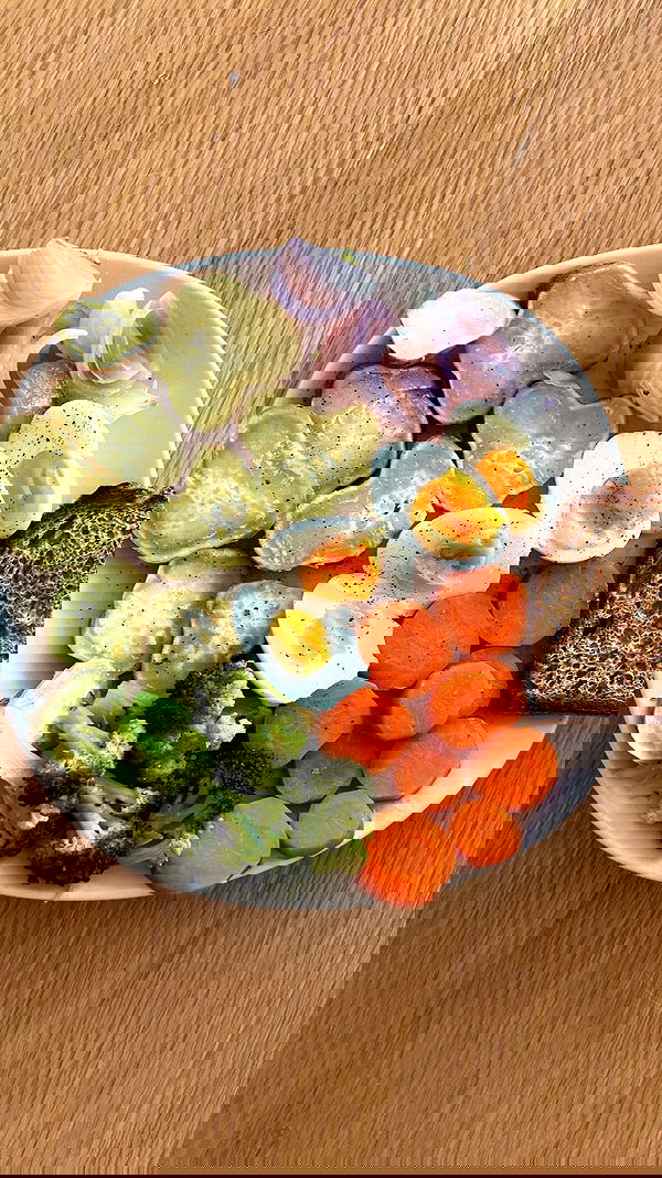 elianachetrit image ~ Altpins